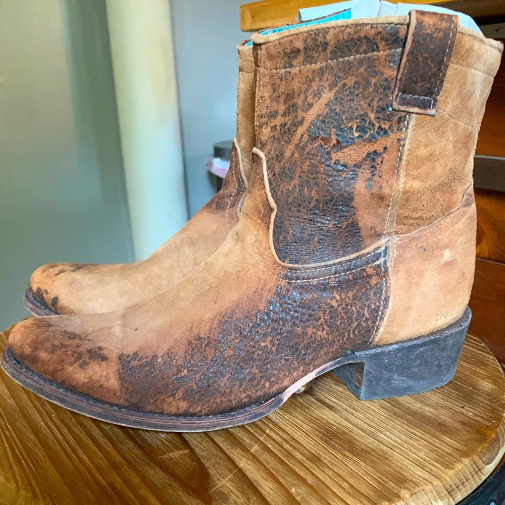 Stylish Urban Western Boot